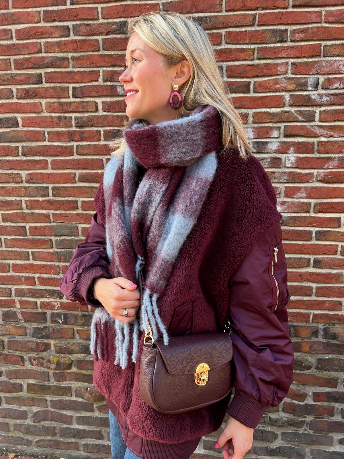 Oorhanger donkerood Evy