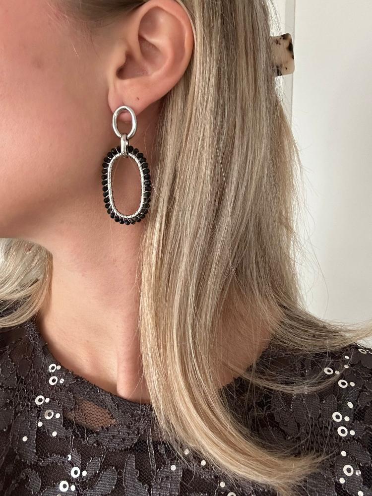 Oorhanger zwart/zilverkleurig