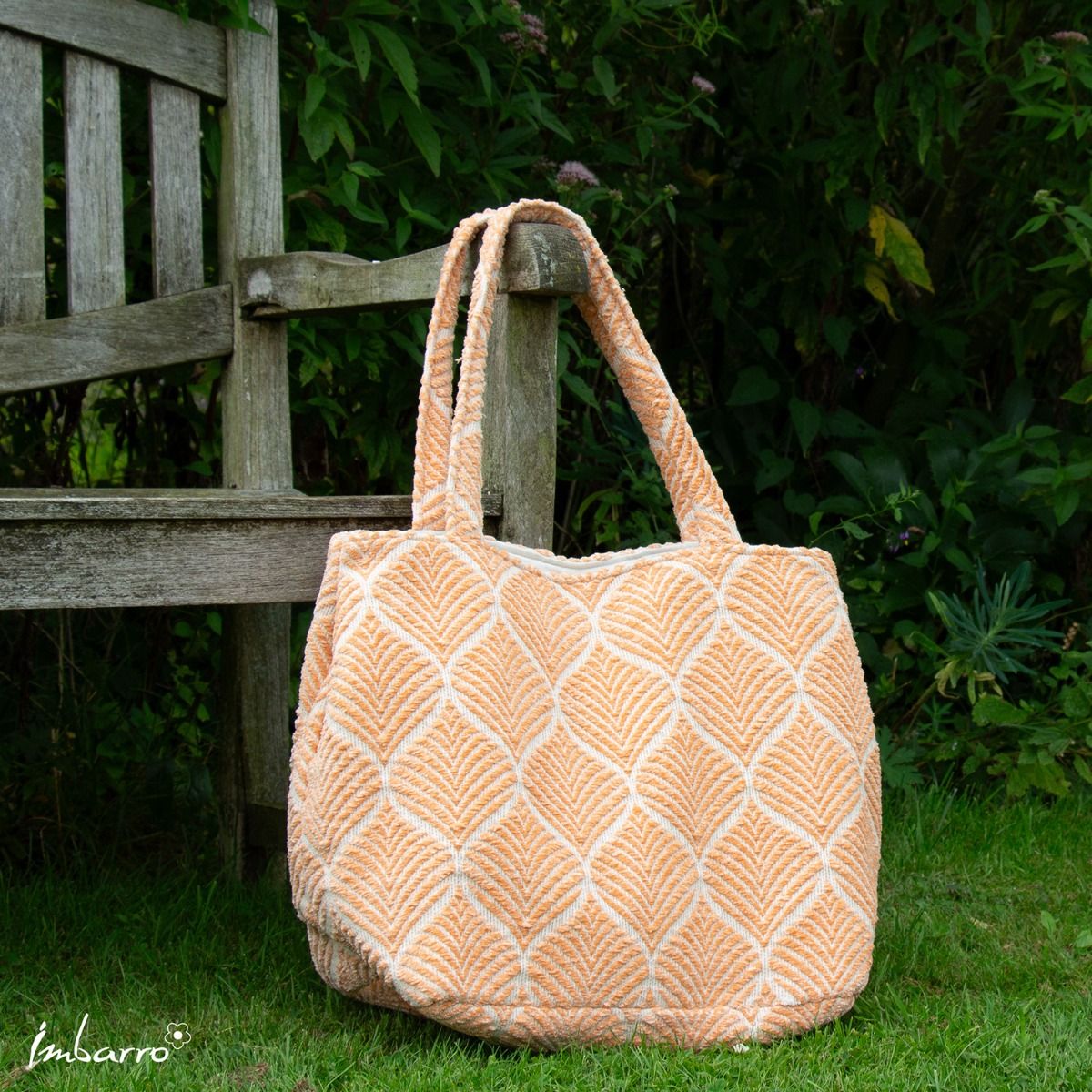 Shopper Grace peach