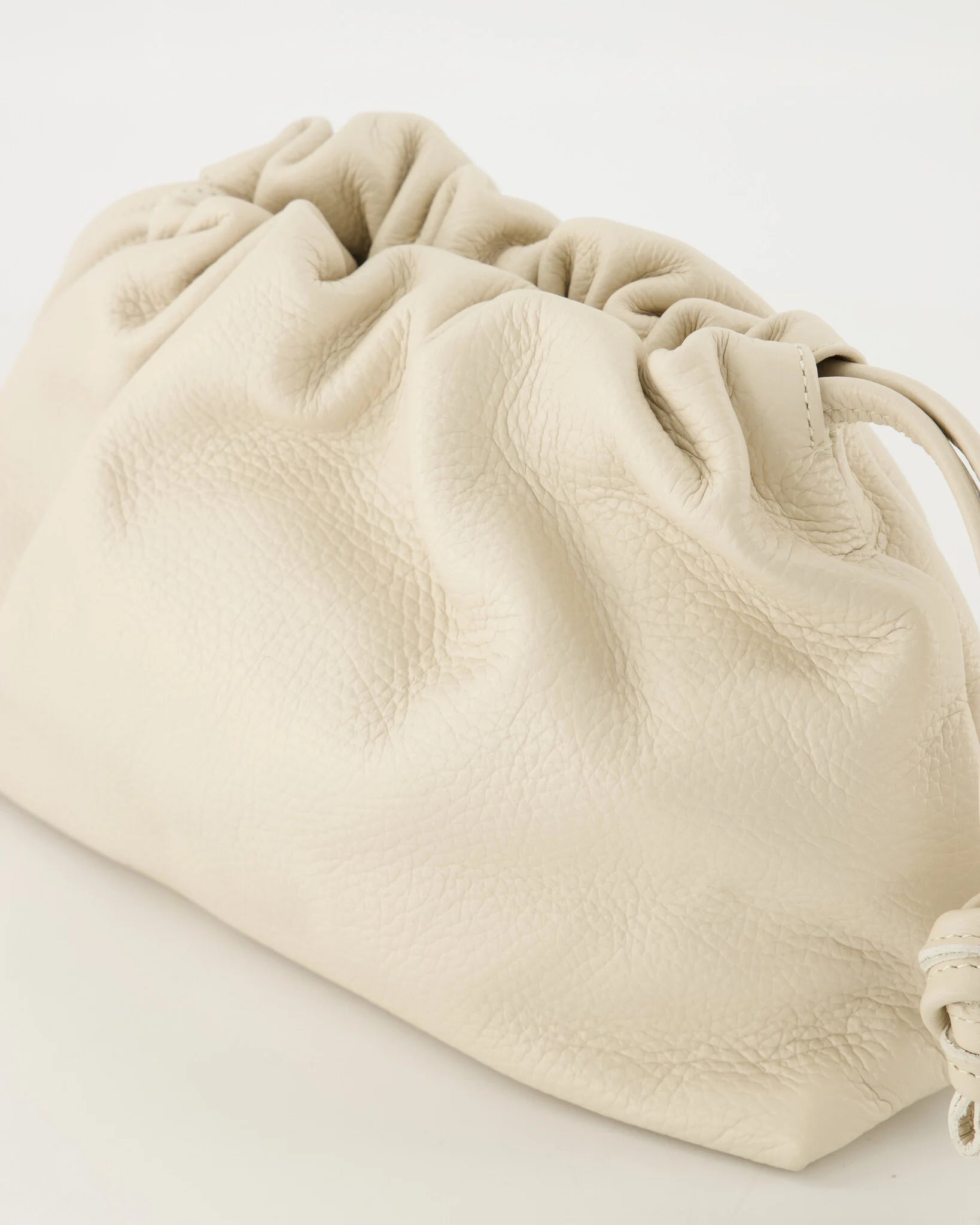 Leren crossbody tas Arela - ecru