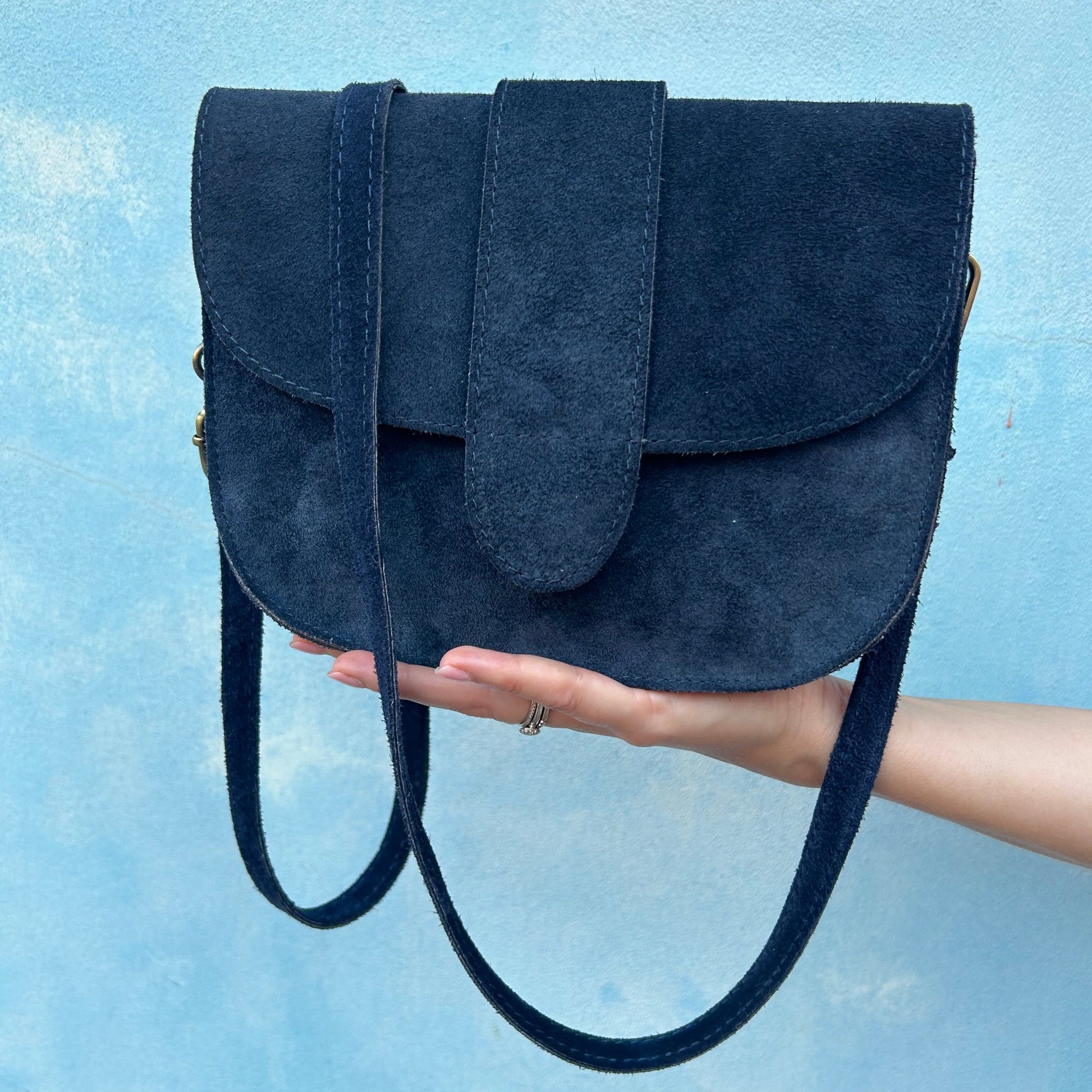 Suede leren tas maan crossbody donkerblauw